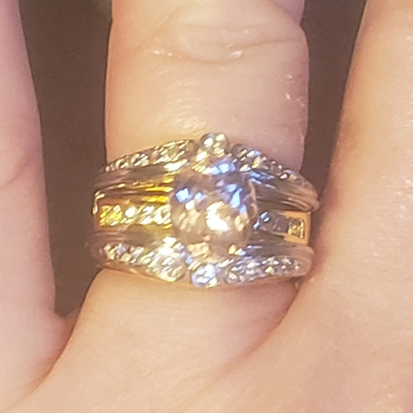 Host PickLike New Stunning Estate Victoria Wieck Morganite and Topaz Bridge Ring - Picture 13 of 15